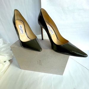 Jimmy Choo Taupe Gray Patent Leather 4” Heel Size 39.5 NWOT